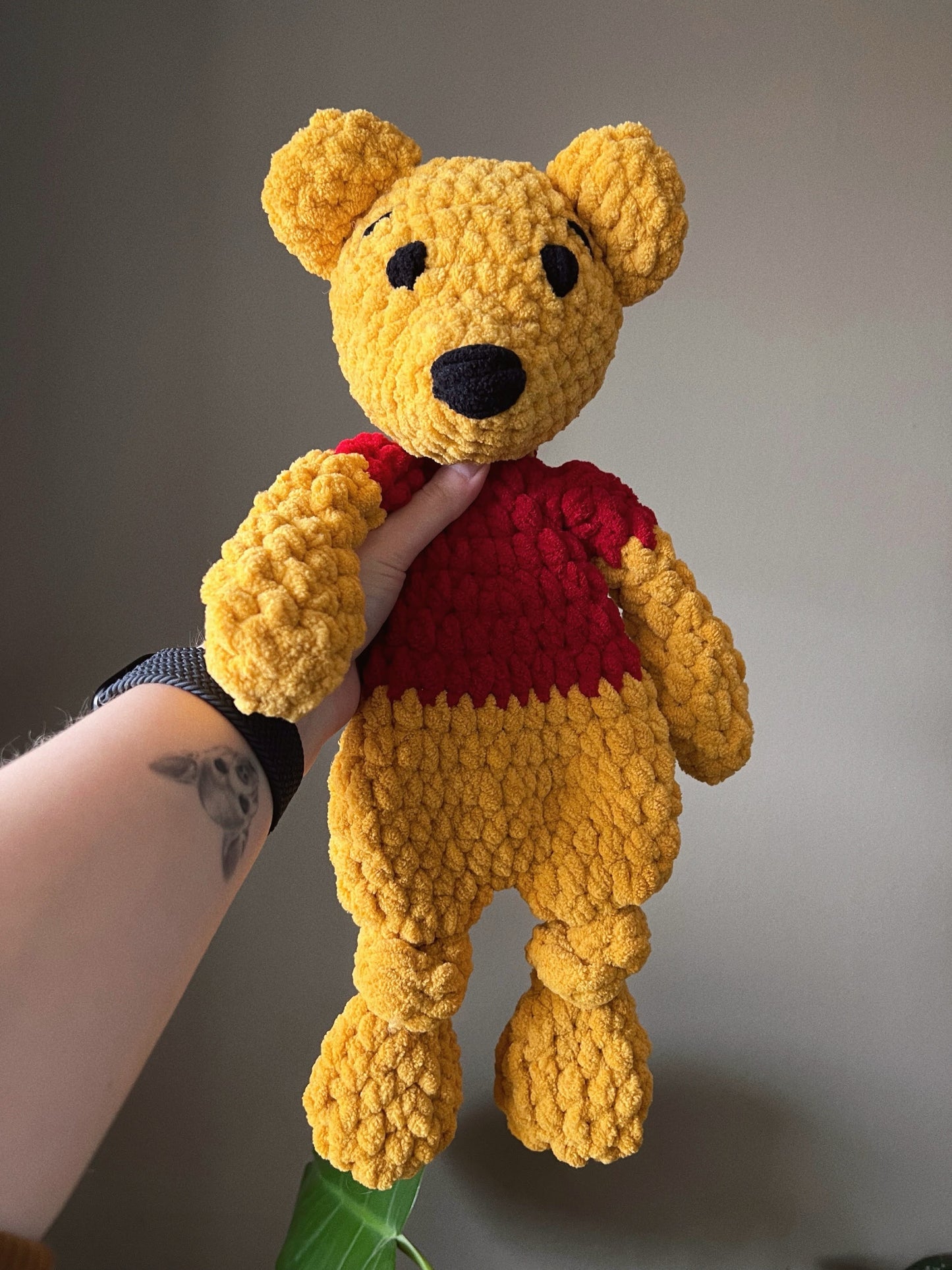 Winnie Knotted Lovey