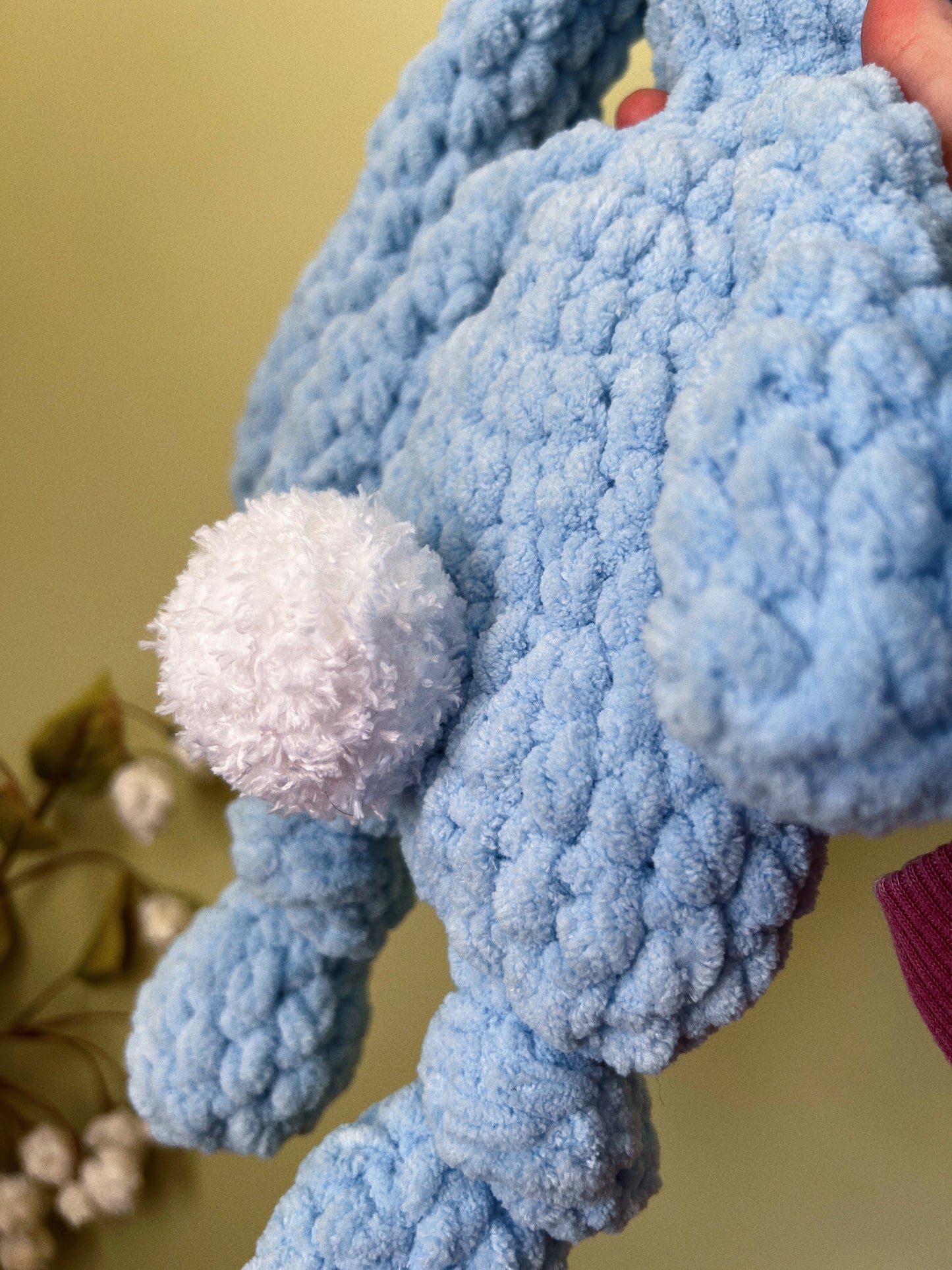 Lovey anudado de conejito azul