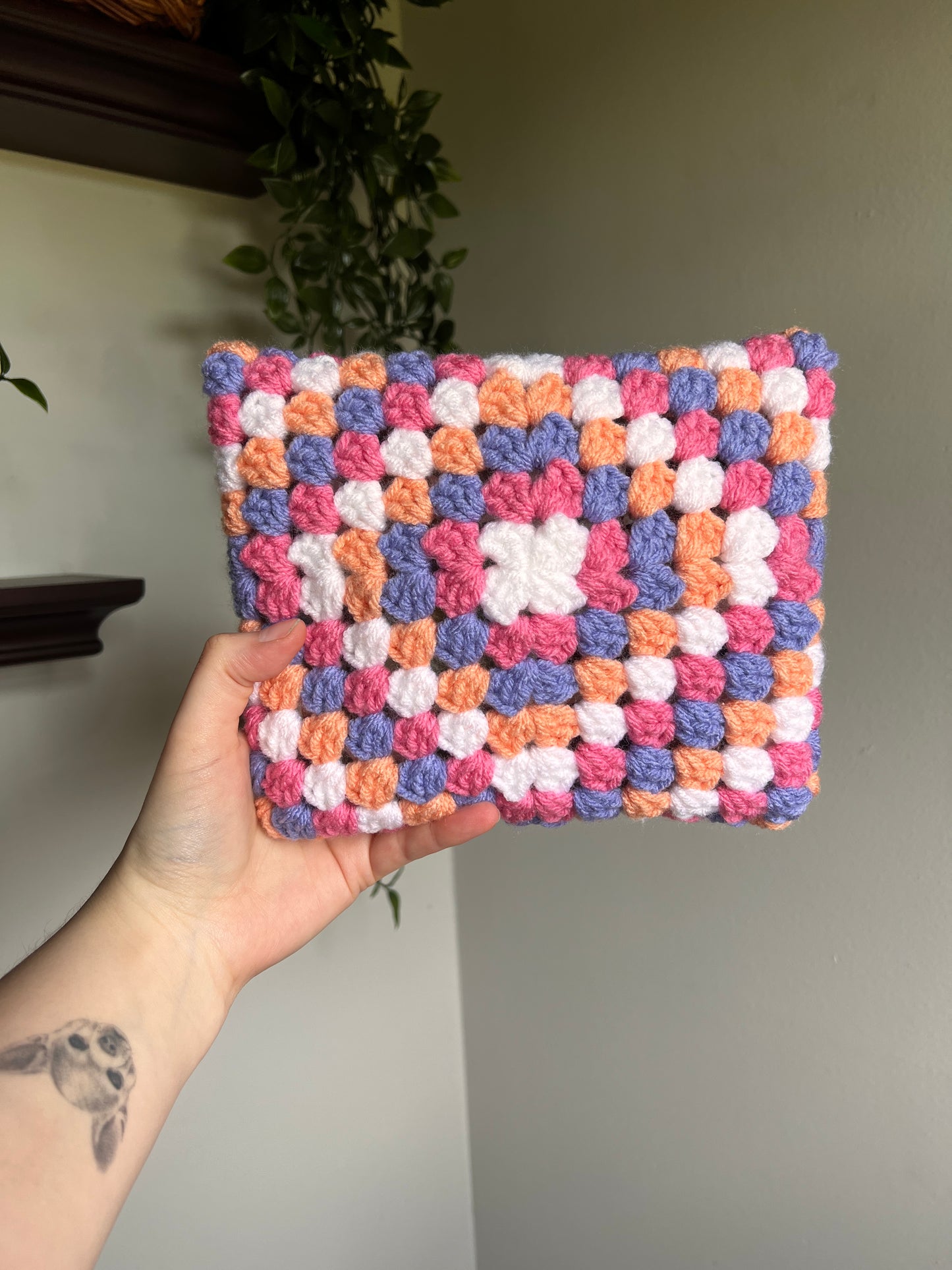 Granny Square Kindle/Book Sleeve